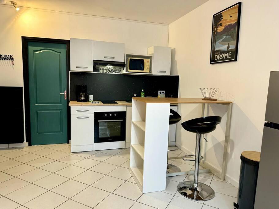 Joli Studio Centre-Ville Loriol-sur-Drome Extérieur photo
