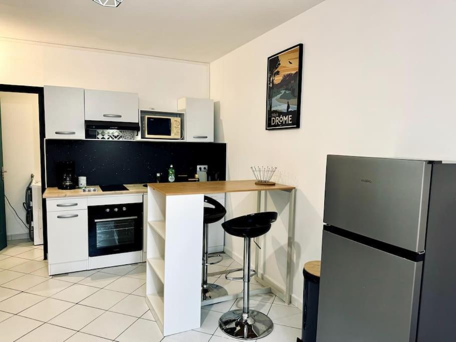 Joli Studio Centre-Ville Loriol-sur-Drome Extérieur photo
